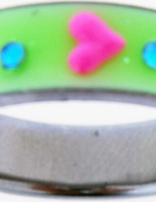 670690517050 UV Glow In The Dark Heart (Size Size 5 Ring)